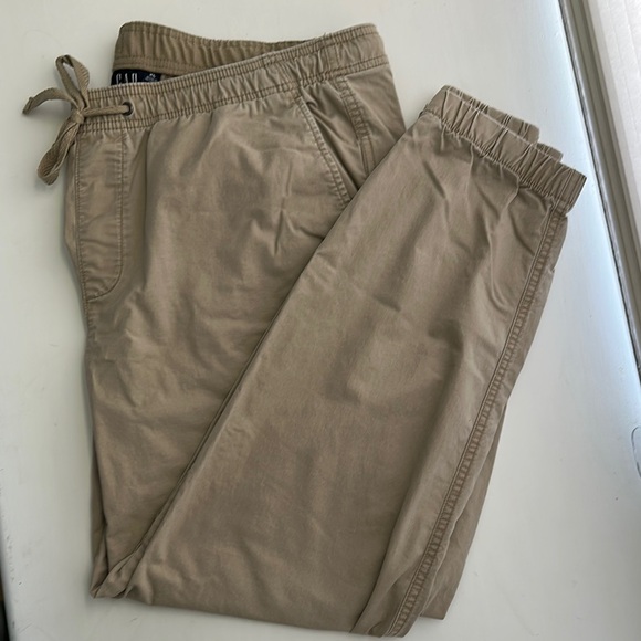 GAP Other - GAP Chino Joggers Men’s size XL Khaki flat front pants